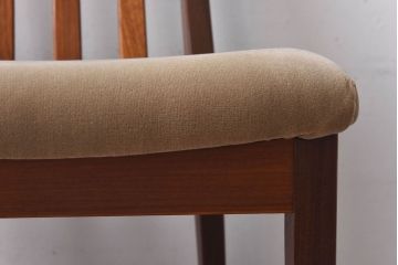 北欧家具　G-PLAN(ジープラン)　チーク材の温もり溢れるビンテージダイニングチェア(椅子)(R-030433)