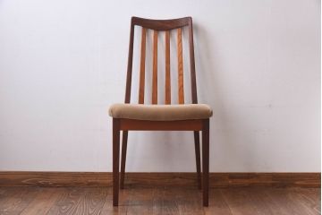 北欧家具　G-PLAN(ジープラン)　チーク材の温もり溢れるビンテージダイニングチェア(椅子)(1)(R-030434)