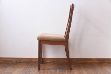 北欧家具　G-PLAN(ジープラン)　チーク材の温もり溢れるビンテージダイニングチェア(椅子)(2)(R-030435)