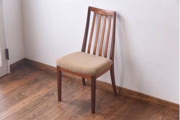 北欧家具　G-PLAN(ジープラン)　チーク材の温もり溢れるビンテージダイニングチェア(椅子)(2)(R-030435)