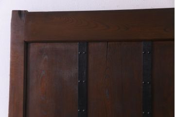 和製アンティーク　総栗材　縦に入った金具がかっこいい蔵戸(引き戸、建具、玄関戸)(R-030439)