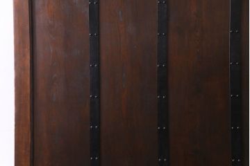 和製アンティーク　総栗材　縦に入った金具がかっこいい蔵戸(引き戸、建具、玄関戸)(R-030439)