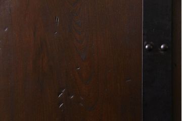 和製アンティーク　総栗材　縦に入った金具がかっこいい蔵戸(引き戸、建具、玄関戸)(R-030439)