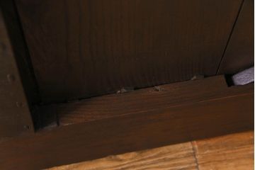 和製アンティーク　総栗材　縦に入った金具がかっこいい蔵戸(引き戸、建具、玄関戸)(R-030439)