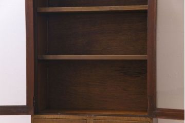 レトロ家具　レトロ　味わいのあるパーケット(寄木)が魅力の本箱(戸棚、収納棚、飾り棚)(R-030445)