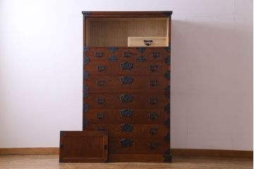 民芸家具　ケヤキ材　作りの良さが窺える上質な重ねの和タンス(整理箪笥、引き出し)(R-030448)