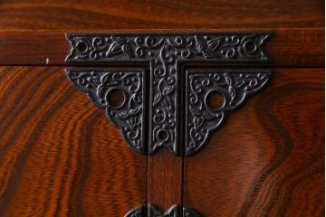 民芸家具　ケヤキ材　作りの良さが窺える上質な重ねの和タンス(整理箪笥、引き出し)(R-030448)