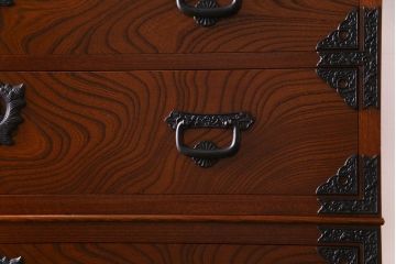 民芸家具　ケヤキ材　作りの良さが窺える上質な重ねの和タンス(整理箪笥、引き出し)(R-030448)