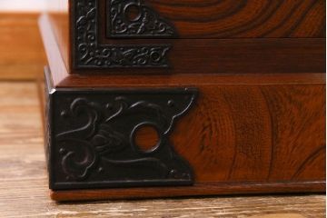 民芸家具　ケヤキ材　作りの良さが窺える上質な重ねの和タンス(整理箪笥、引き出し)(R-030448)