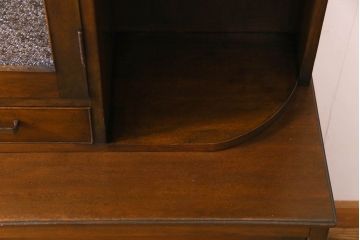 アンティーク家具　昭和初期　結霜ガラス入り　飾り棚付きの大型ブックケース(本箱、収納棚、食器棚、戸棚)(R-030453)