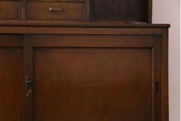 アンティーク家具　昭和初期　結霜ガラス入り　飾り棚付きの大型ブックケース(本箱、収納棚、食器棚、戸棚)(R-030453)