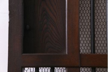 和製アンティーク　総ケヤキ材　重厚な佇まいが存在感を放つ鉄格子蔵戸(引き戸、建具、玄関戸)(R-030454)