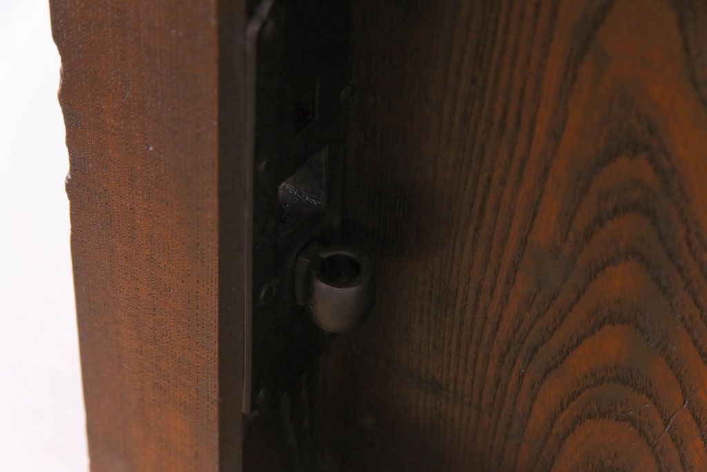 和製アンティーク　総ケヤキ材　重厚な佇まいが存在感を放つ鉄格子蔵戸(引き戸、建具、玄関戸)(R-030454)