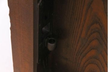 和製アンティーク　総ケヤキ材　重厚な佇まいが存在感を放つ鉄格子蔵戸(引き戸、建具、玄関戸)(R-030454)