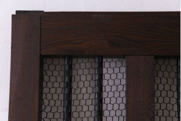 和製アンティーク　総ケヤキ材　重厚な佇まいが存在感を放つ鉄格子蔵戸(引き戸、建具、玄関戸)(R-030454)