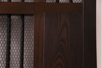 和製アンティーク　総ケヤキ材　重厚な佇まいが存在感を放つ鉄格子蔵戸(引き戸、建具、玄関戸)(R-030454)
