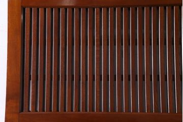 和製アンティーク　漆塗り　縦桟と金具が目を引く蔵戸(引き戸、建具、玄関戸)(R-030456)