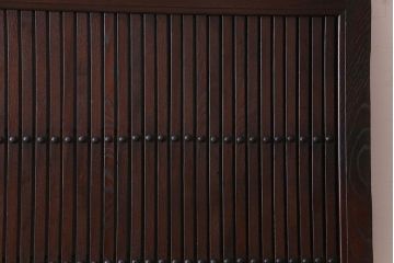 和製アンティーク　総ケヤキ材　重厚かつ上品な佇まいの富山蔵戸(引き戸、建具、玄関戸)