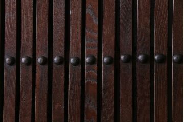 和製アンティーク　総ケヤキ材　重厚かつ上品な佇まいの富山蔵戸(引き戸、建具、玄関戸)