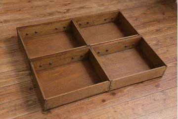 アンティーク家具　イギリスアンティーク　ウォールナット　象嵌入りの上品なサイドチェスト(引き出し)(R-030465)