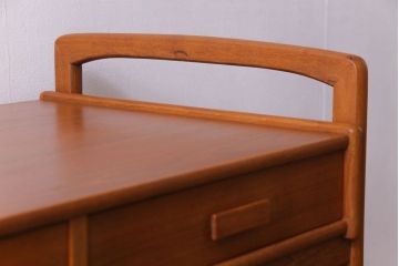 ヴィンテージ家具　北欧ビンテージ　チーク材の色合いが魅力的な引き出し付きトロリーワゴン(キッチンワゴン、サイドテーブル)(R-030466)