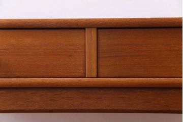 ヴィンテージ家具　北欧ビンテージ　チーク材の色合いが魅力的な引き出し付きトロリーワゴン(キッチンワゴン、サイドテーブル)(R-030466)