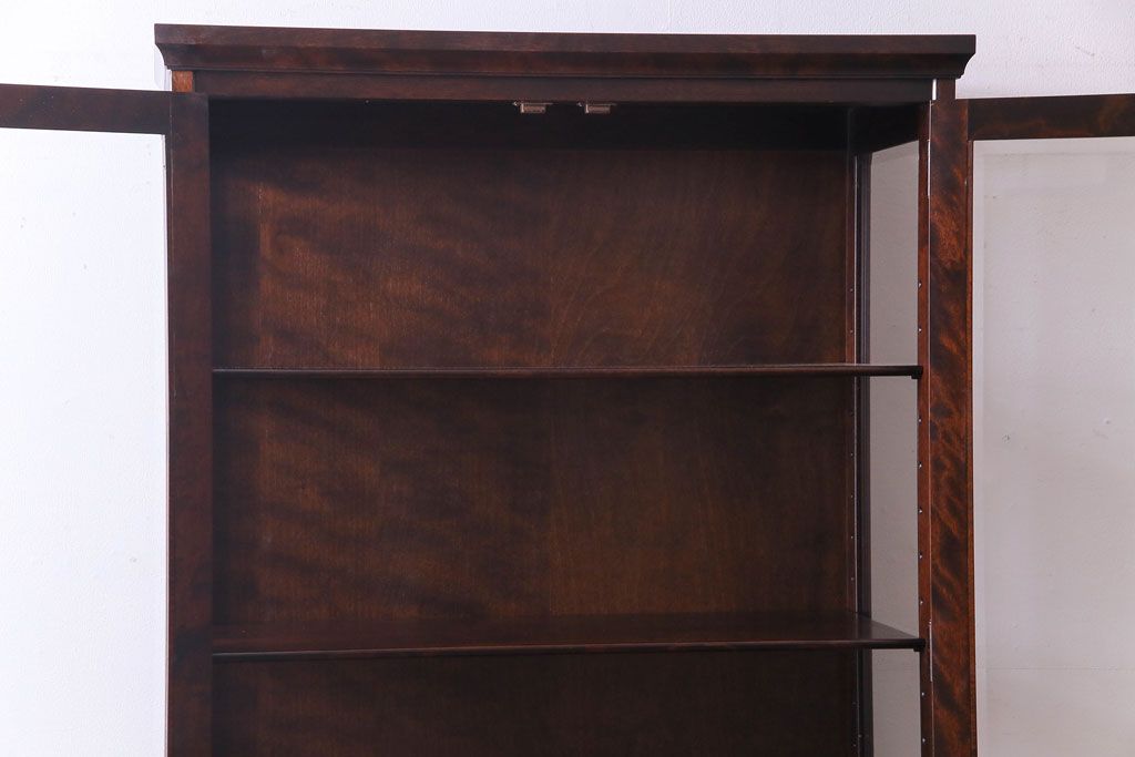 中古美品　希少な廃盤品!!　北海道民芸家具　OM158　上質な三方ガラス飾り棚(陳列棚、食器棚、ガラスケース)(2)(R-030473)