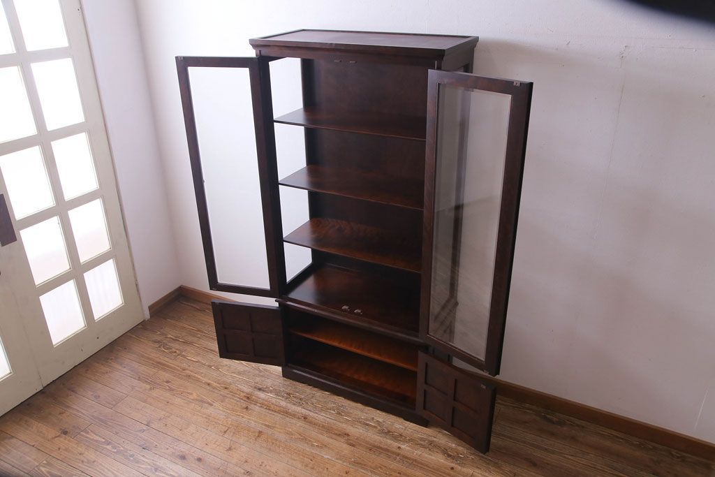 中古美品　希少な廃盤品!!　北海道民芸家具　OM158　上質な三方ガラス飾り棚(陳列棚、食器棚、ガラスケース)(2)(R-030473)