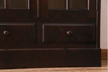 【F様ご成約品】中古美品　北海道民芸家具　HM114K　スリムで上品な本箱(ブックケース、キャビネット、飾り棚)(定価約25万7千円)(R-030475)