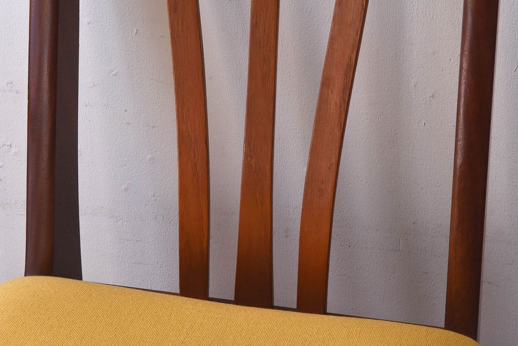 北欧ビンテージ家具　チーク材　黄色のファブリックが可愛らしいダイニングチェア(ワークチェア、椅子)(1)(R-030477)