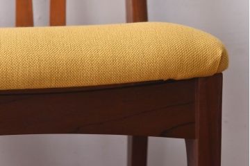 北欧ビンテージ家具　チーク材　黄色のファブリックが可愛らしいダイニングチェア(ワークチェア、椅子)(1)(R-030477)