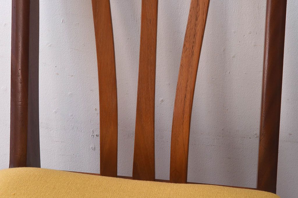 北欧ビンテージ家具　チーク材　黄色のファブリックが可愛らしいダイニングチェア(ワークチェア、椅子)(2)(R-030478)