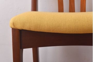 北欧ビンテージ家具　チーク材　黄色のファブリックが可愛らしいダイニングチェア(ワークチェア、椅子)(2)(R-030478)
