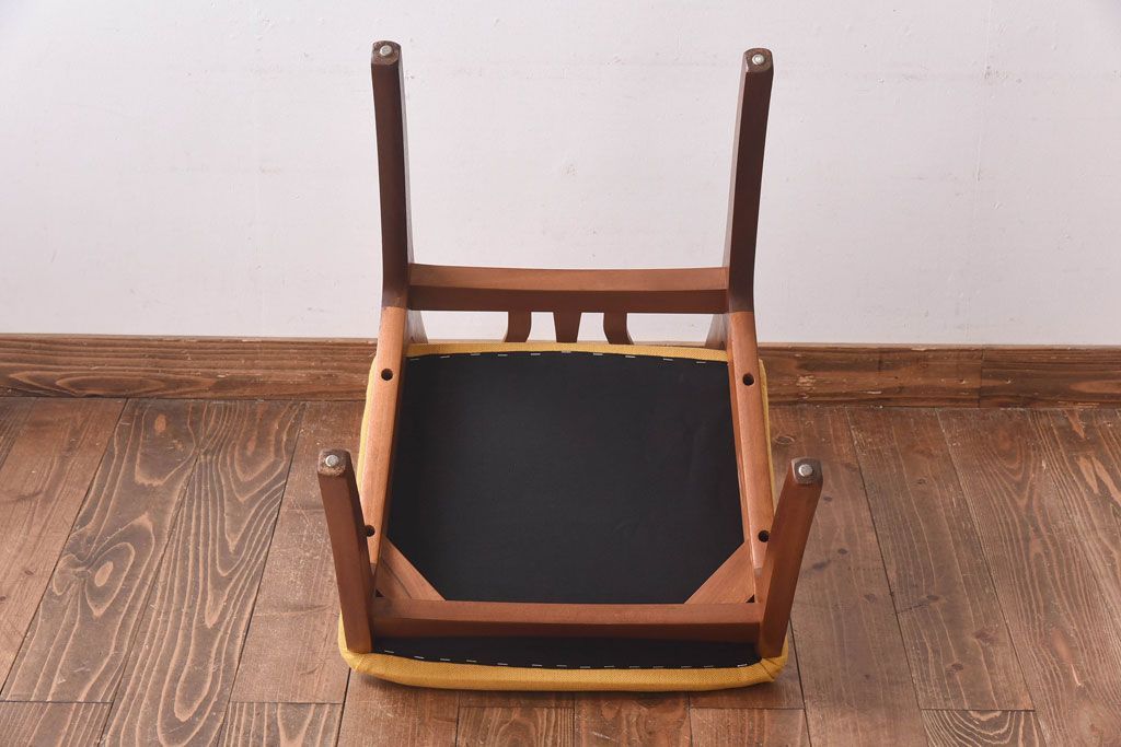 北欧ビンテージ家具　チーク材　黄色のファブリックが可愛らしいダイニングチェア(ワークチェア、椅子)(2)(R-030478)