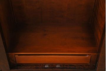 中古　北海道民芸家具 洗練されたデザインの組立式ワードローブ(洋服タンス、収納棚)(定価約81万円)(1)