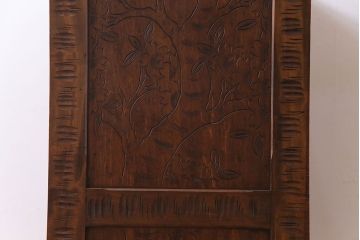 中古美品　伝統工芸軽井沢彫り　意匠が凝らされたチェスト(箪笥、タンス)