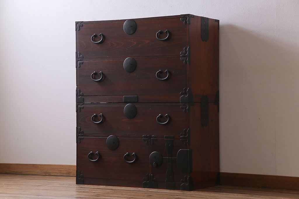 アンティーク家具　和製アンティーク　ヒノキ材　時を経た味わいが魅力の重ね箪笥(衣装箪笥、引き出し)