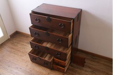 アンティーク家具　和製アンティーク　ヒノキ材　時を経た味わいが魅力の重ね箪笥(衣装箪笥、引き出し)