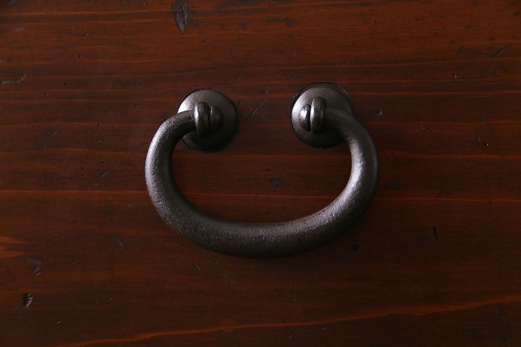 アンティーク家具　和製アンティーク　ヒノキ材　時を経た味わいが魅力の重ね箪笥(衣装箪笥、引き出し)