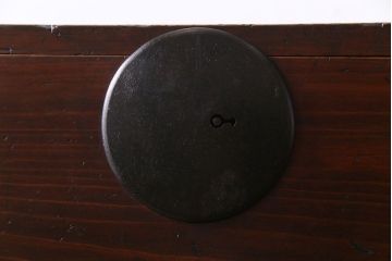 アンティーク家具　和製アンティーク　ヒノキ材　時を経た味わいが魅力の重ね箪笥(衣装箪笥、引き出し)