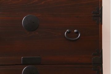 アンティーク家具　和製アンティーク　ヒノキ材　時を経た味わいが魅力の重ね箪笥(衣装箪笥、引き出し)