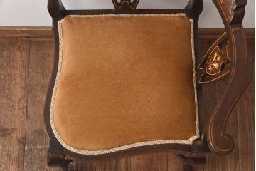 【H様ご成約済】フランスアンティーク　ウォールナット材　象嵌入りの上品なコーナーチェア(椅子)