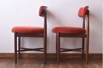 【E様ご成約品】G-PLAN(ジープラン)　Fresco(フレスコ)　赤いファブリックが可愛いサーキュラーチェア(ダイニングチェア、椅子)2脚セット