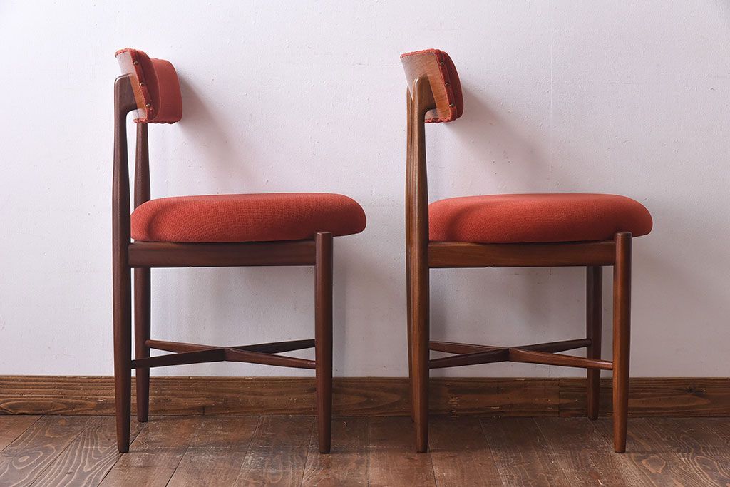 【E様ご成約品】G-PLAN(ジープラン)　Fresco(フレスコ)　赤いファブリックが可愛いサーキュラーチェア(ダイニングチェア、椅子)2脚セット