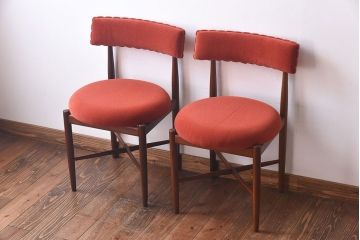 【E様ご成約品】G-PLAN(ジープラン)　Fresco(フレスコ)　赤いファブリックが可愛いサーキュラーチェア(ダイニングチェア、椅子)2脚セット