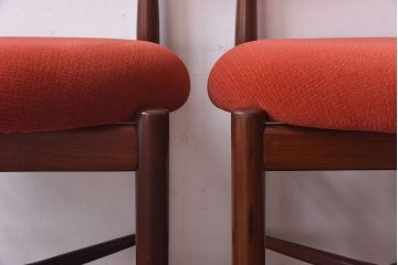 【E様ご成約品】G-PLAN(ジープラン)　Fresco(フレスコ)　赤いファブリックが可愛いサーキュラーチェア(ダイニングチェア、椅子)2脚セット