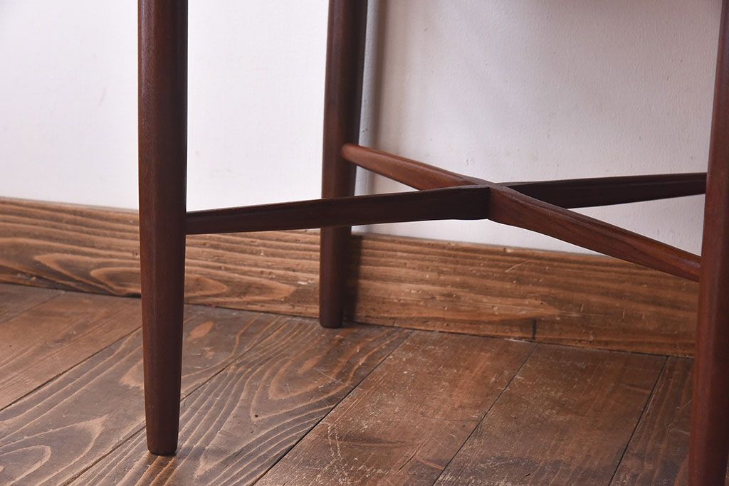 【E様ご成約品】G-PLAN(ジープラン)　Fresco(フレスコ)　赤いファブリックが可愛いサーキュラーチェア(ダイニングチェア、椅子)2脚セット