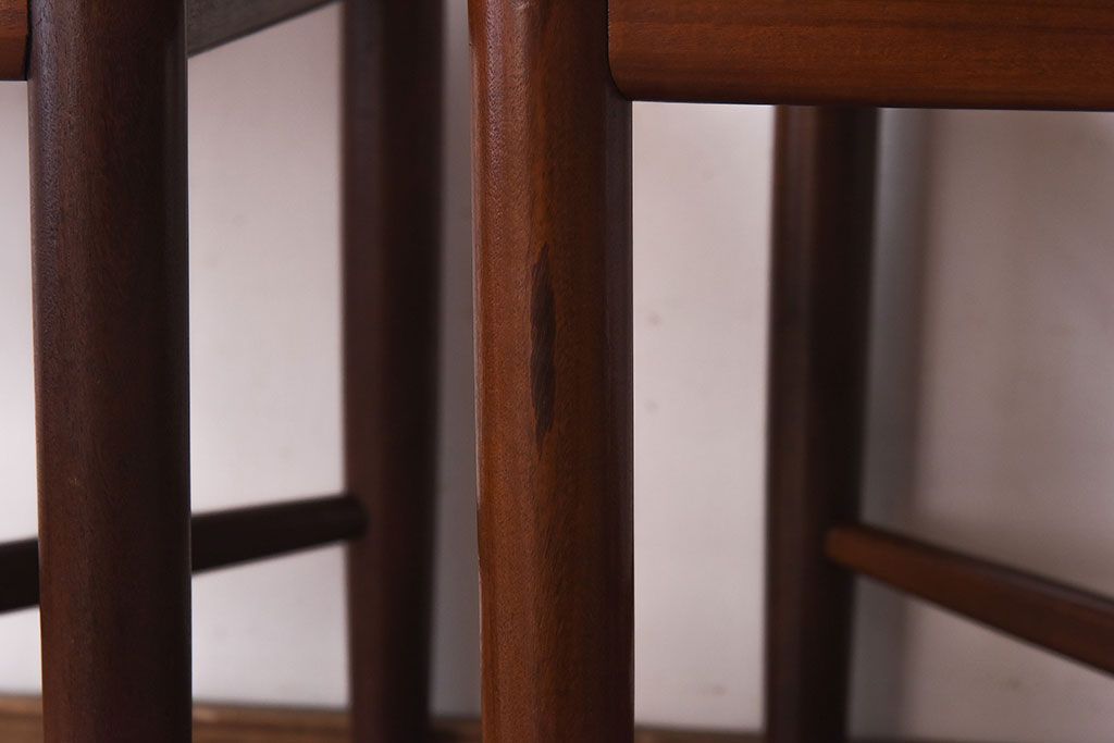 【E様ご成約品】G-PLAN(ジープラン)　Fresco(フレスコ)　赤いファブリックが可愛いサーキュラーチェア(ダイニングチェア、椅子)2脚セット