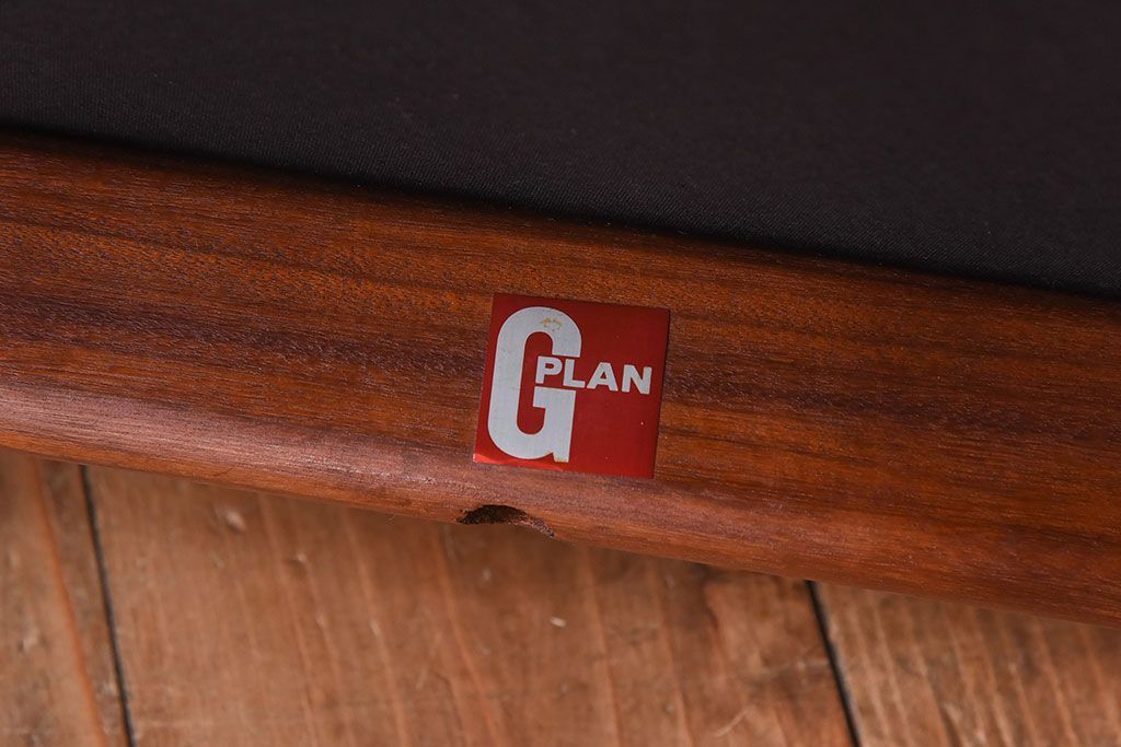 【E様ご成約品】G-PLAN(ジープラン)　Fresco(フレスコ)　赤いファブリックが可愛いサーキュラーチェア(ダイニングチェア、椅子)2脚セット