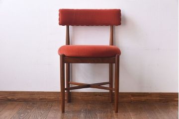 アンティーク家具　G-PLAN(ジープラン)　Fresco(フレスコ)　赤いファブリックが可愛いサーキュラーチェア(ダイニングチェア、椅子)(3)